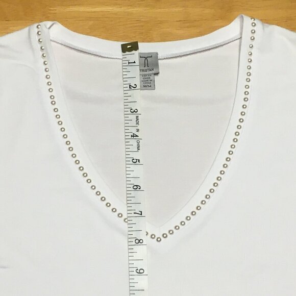 Tristan Classic White V-Neck Tee - Picture 11 of 15